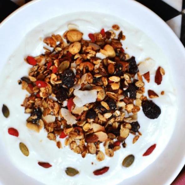 Granola Muesli à la Noix de Coco et Baies